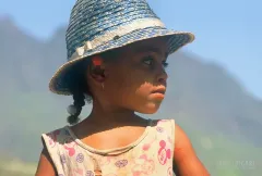 VER1002_0314_Little girl in Sant Antao (Cape Verde)