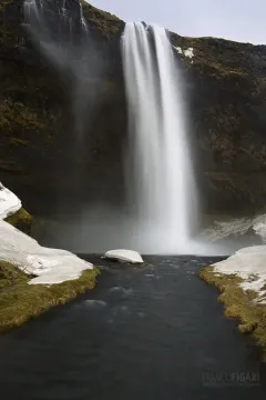 ISL0315_0362_Seljalandsfoss waterfall in wintertime (Iceland)